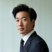 Professional headshot of Kenshiro Sato, Multimedia Art Deco Specialist at Kiseki Studio.